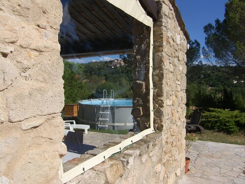 Villa with Garden of 5000 m2 in Grambois.