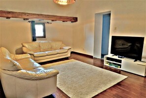 TV, DVD player