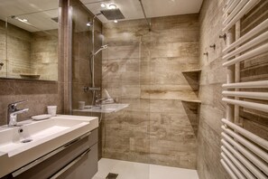 Dusche, Haartrockner