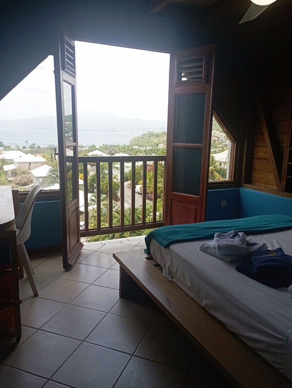 3 bedrooms, iron/ironing board, travel cot, WiFi