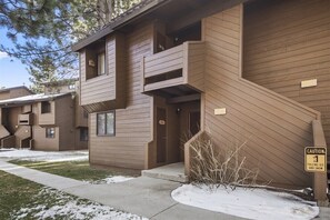 Exterior - Wildflower 59: Centrally located (Mammoth Lakes)