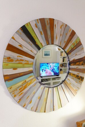 Interior - Sweet 1 BDRM Cottage, FAST WIFI, near ocean, W&D, Full kitchen and bath, BBQ! (Santa Cruz)