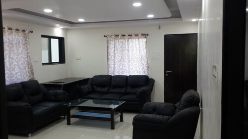 2BHK LUXURY FLAT LEELA RESIDENCY