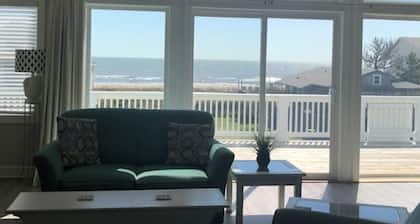 "Meren tähti" - BEACHFRONT & WTRWAY NÄKYMÄT W / Htd. Pool, Prv. pääsy rannalle