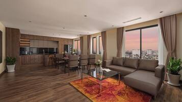 Presidential Penthouse, Partial Sea View | Living area | 32-inch flat-screen TV with cable channels, TV
