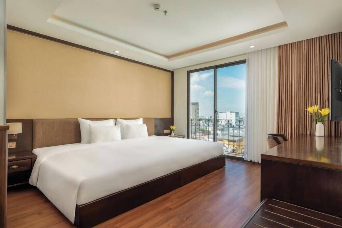Premium bedding, down comforters, memory foam beds, minibar