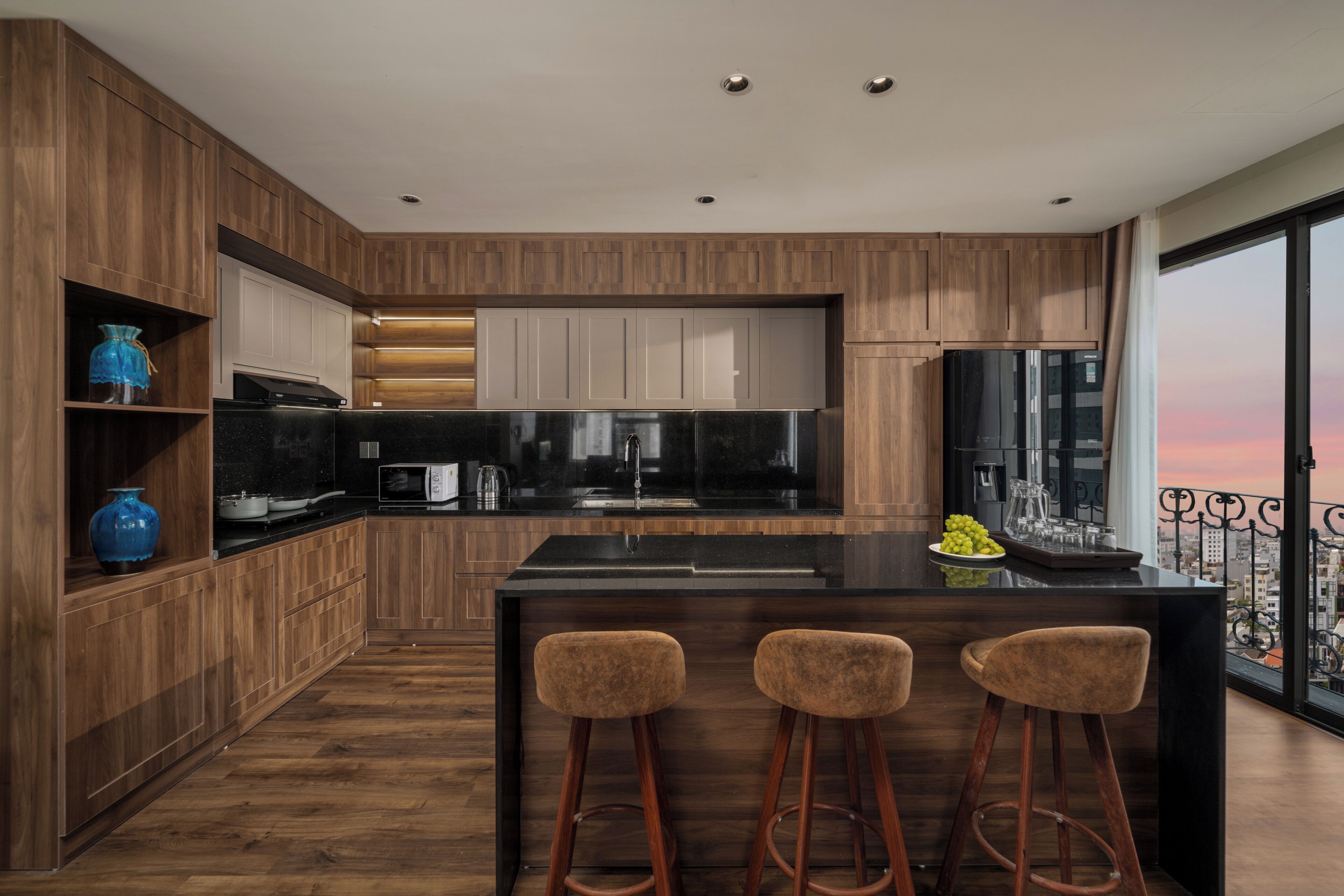 Presidential Penthouse, Partial Sea View | Private kitchen | Electric kettle, paper towels