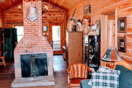 Interior. Walnut Creek Ranch ~ A Unique Country Getaway For Couples And Families
