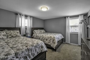 3 bedrooms, desk, iron/ironing board, free WiFi