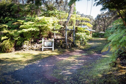 Ama'u Lani Cottage minutes from Volcano Village & Hawaii Volcanoes National Park