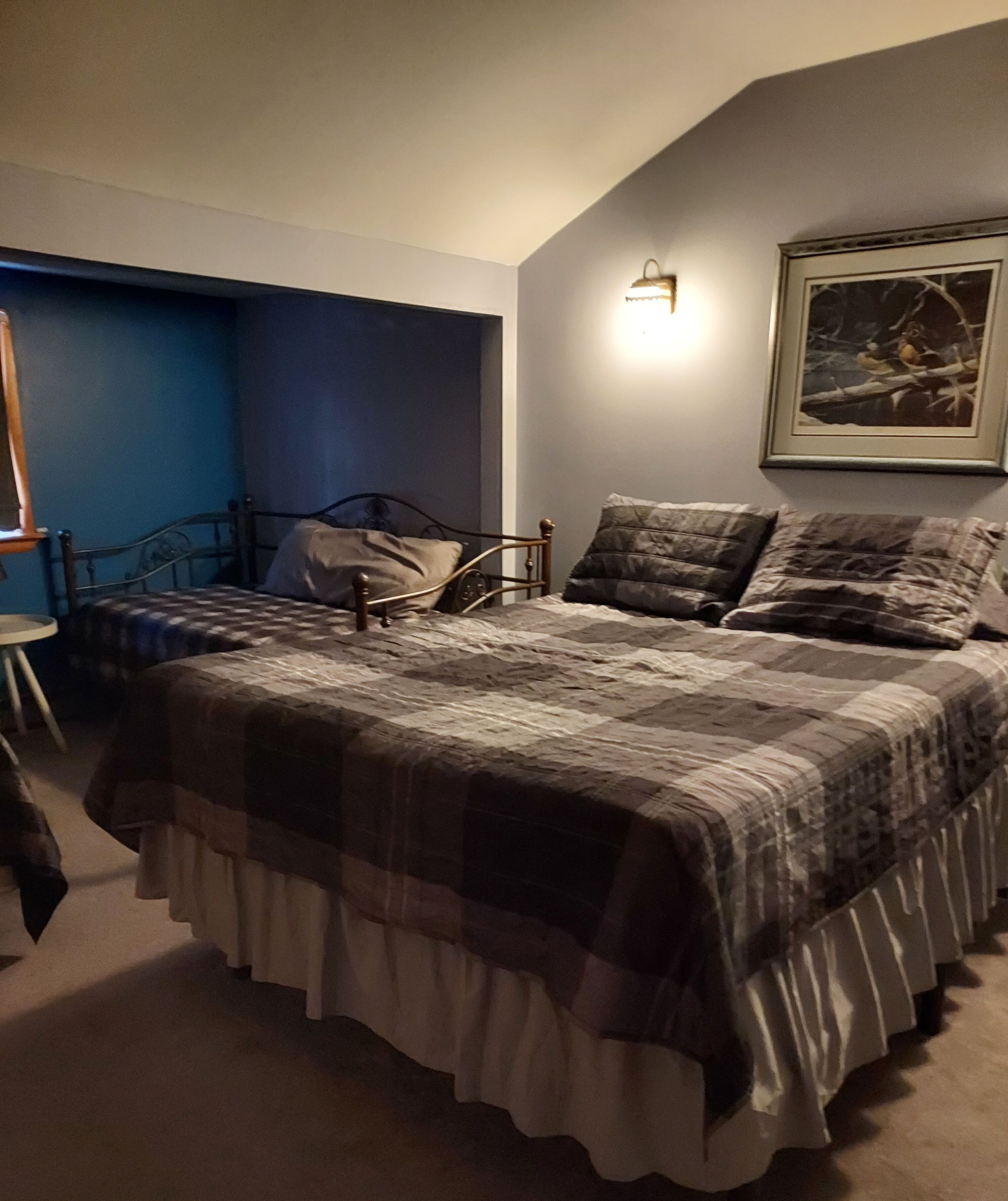 4 slaapkamers, een strijkplank/strijkijzer, gratis wifi, beddengoed