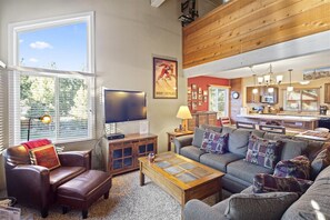 Fernseher, Kamin