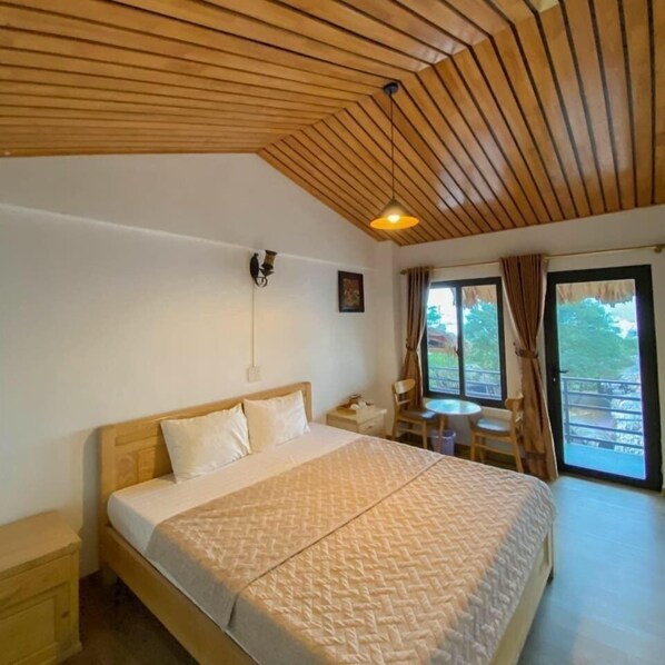 Deluxe Double or Twin Room, Balcony | In-room safe, soundproofing, iron/ironing board, free WiFi - Catba Oasis Bungalows (Hai Phong)