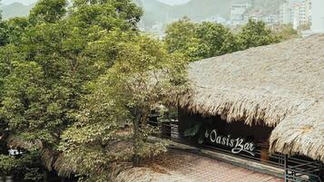 Caja de seguridad en la habitación y sistema de insonorización