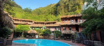 Catba Oasis Bungalows