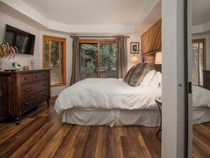 3 bedrooms, WiFi, bed sheets - Ridgepoint Townhome 202 | 3BR + loft Modern Mountain Getaway (Avon)