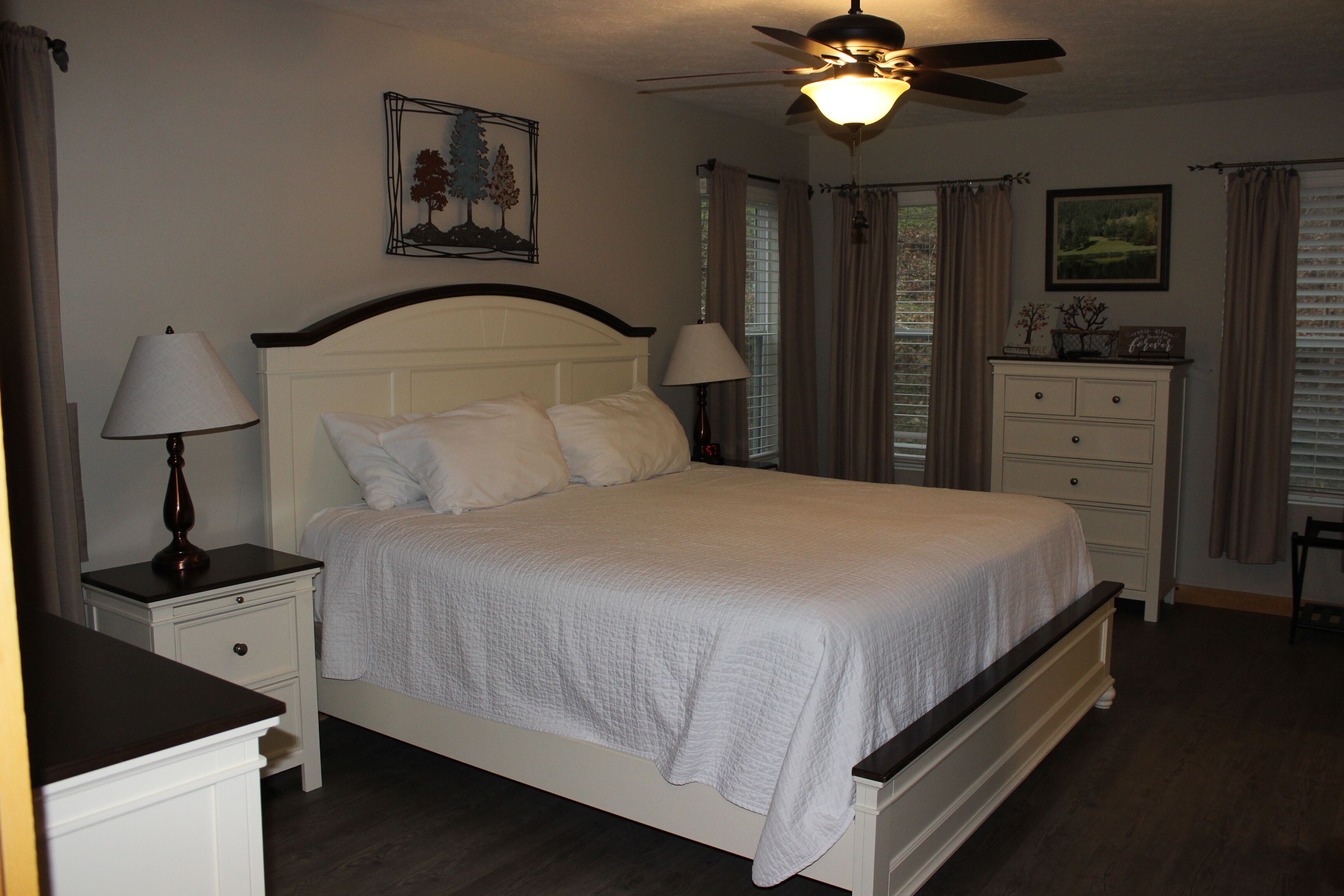 2 quartos, ferros/tábuas de passar roupa, Wi-Fi de cortesia