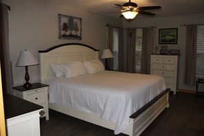 2 quartos, ferros/tábuas de passar roupa, Wi-Fi de cortesia