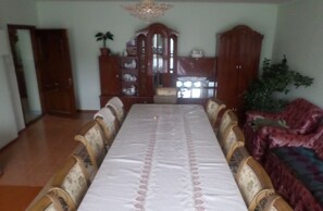 基础双床房 | 免费 WiFi