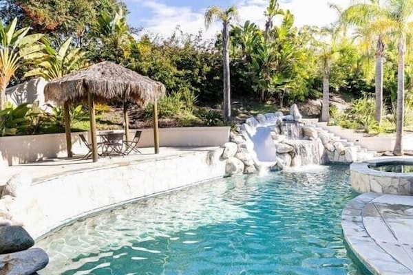 Shallow splash area perfect for younger guests