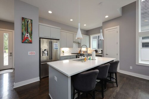 Southside Extraordinaire - Walk To Gulch - Lux 4br