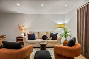 Flat-screen TV, fireplace, books - Ultra-Modern Luxe Palm Beach–Inspired Condo | Pool |Girls Getaway (Phoenix)