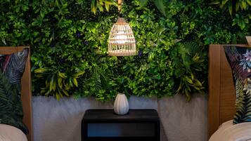 2 bedrooms, desk, iron/ironing board, travel crib