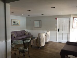 Älytelevisio, kirjoja