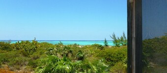 Chill Out, Relax And Reconnect In A Sweet Cottage By The Beach