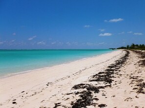 On the beach, sun loungers, beach towels - Chill Out, Relax And Reconnect In A Sweet Cottage By The Beach (Whitby)