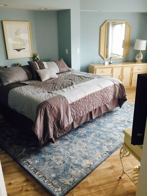 1 slaapkamer, een strijkplank/strijkijzer, wifi, beddengoed