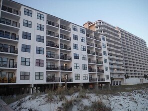 Exterior - Top-Corner Condo with direct Gulf and Beach views (Gulf Shores)