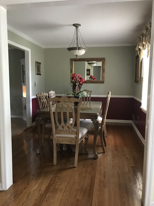 تناول الطعام