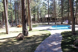 Pool - Sunshine Village 165- Centrally Located, Near Eagl (Mammoth Lakes)