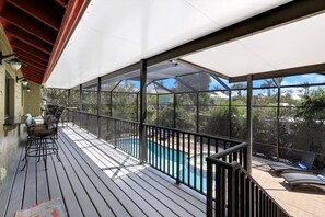 Een verwarmd zwembad