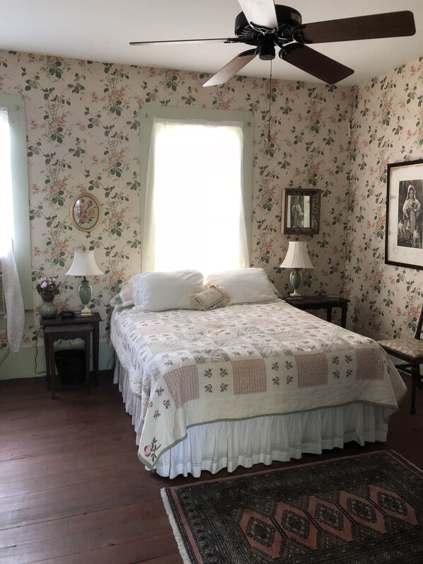 3 chambres, bureau, accès au Wi-Fi (inclus), literie fournie