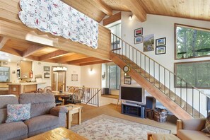 Télévision, cheminée