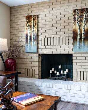 Interior - The Last Best Place With Mountain Views (Bozeman)