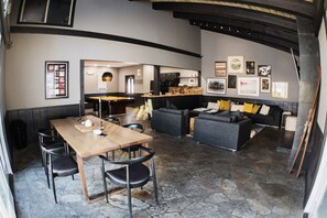 Interior - Chamonix 53: Walk To Canyon Lodge (Mammoth Lakes)