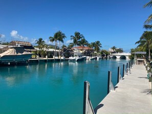 Marina - DUPLEX IN DUCK KEY, 2 Bedroom/2 Bath, W/Private 90' Dock,  Trailer Storage INCL (Marathon)
