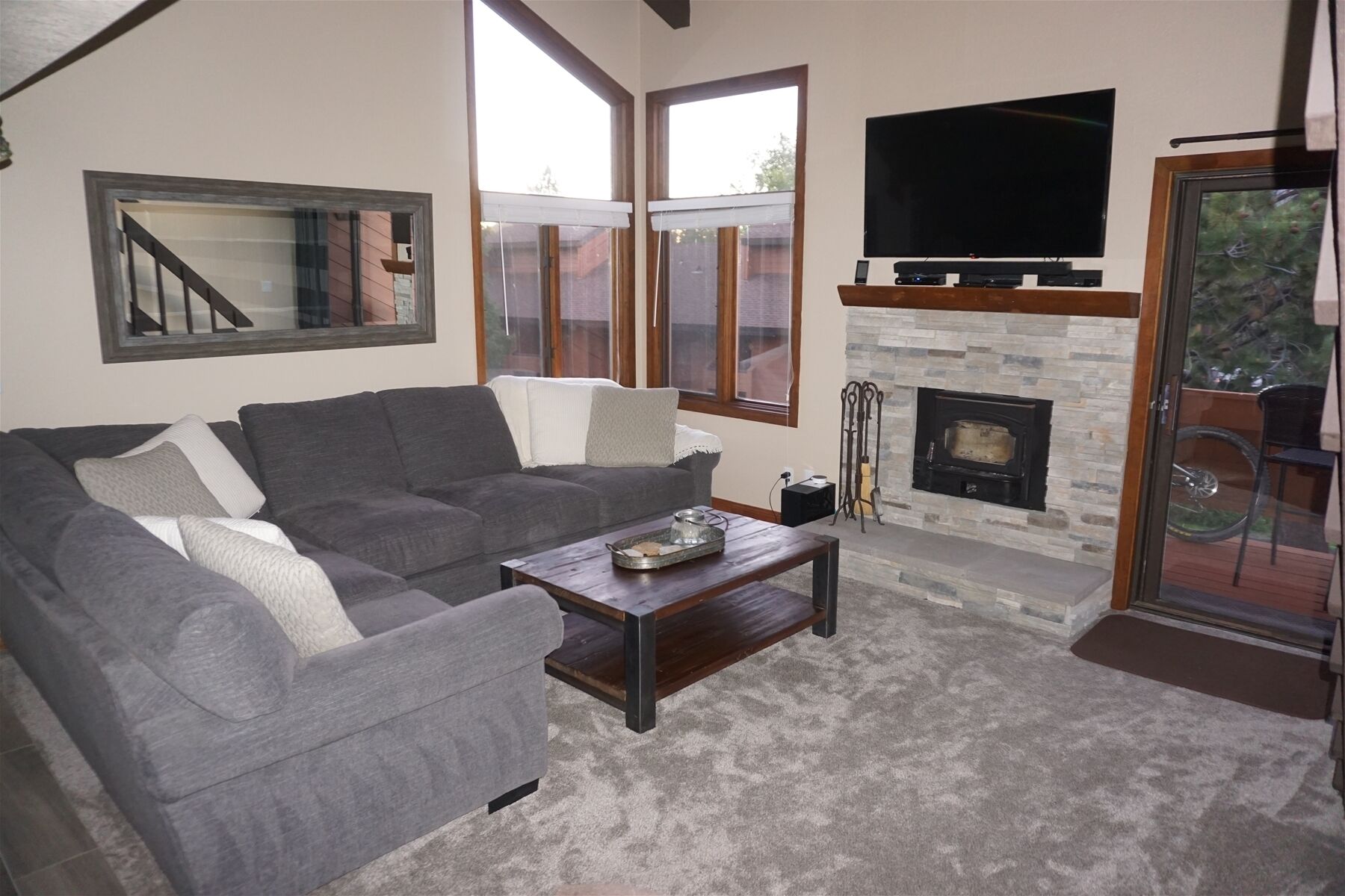 Sunrise Mammoth Condo #1  WIFI Internet Access / Scenic Meadow Area: Near