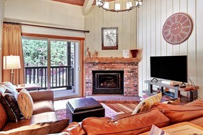 TV, peis og fotballspill