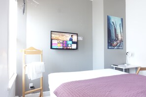 4 Schlafzimmer, Bügeleisen/Bügelbrett, kostenloses WLAN, Bettwäsche