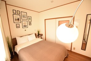 Private Vacation Home | Free WiFi, bed sheets