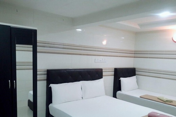 Triple Room | WiFi (free), bed sheets