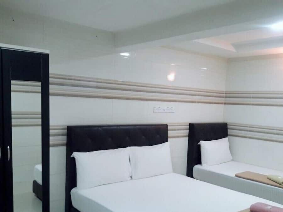 Habitación triple | Wifi gratis y ropa de cama