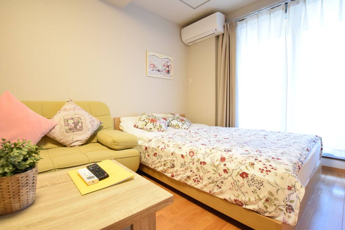 Apartment, 1 Bedroom ( 201 ) | Living area | Flat-screen TV