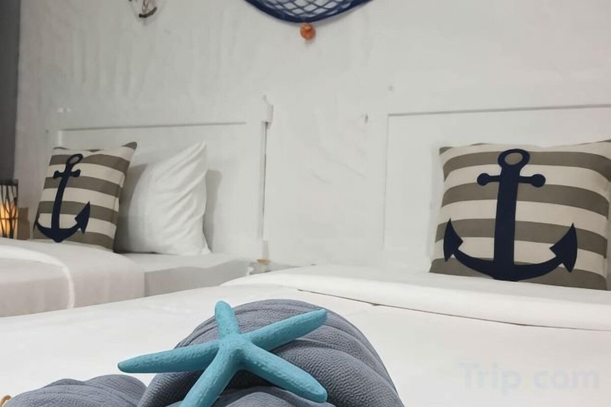 In-room safe, blackout curtains, free WiFi