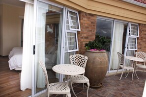 ห้องทวิน (Room 3) | วิวระเบียง