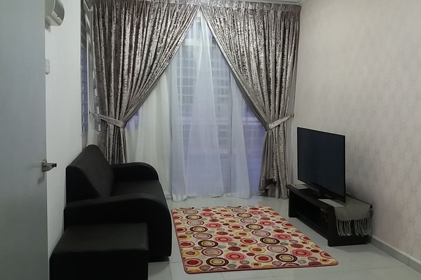 Family House, 3 Bedrooms, Smoking | Living room | LCD TV